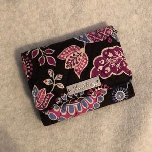 Vera Bradley Alpine Floral patten wallet